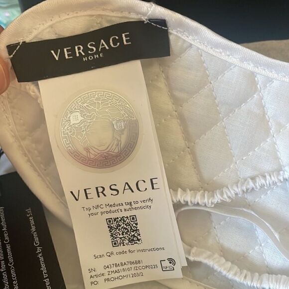 Versace NWT sleep mask - Picture 10 of 12